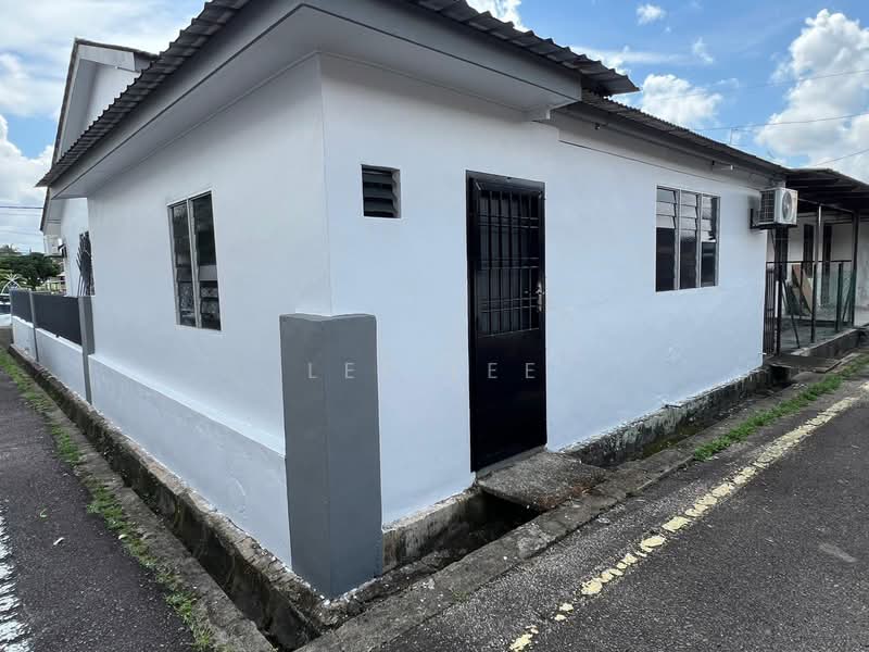 Rumah Teres 1 Tingkat untuk Dijual di Pekan Nanas (Johor) - Lee Lee - PropertyGuru.com.my