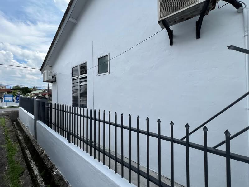 Rumah Teres 1 Tingkat untuk Dijual di Pekan Nanas (Johor) - Lee Lee - PropertyGuru.com.my