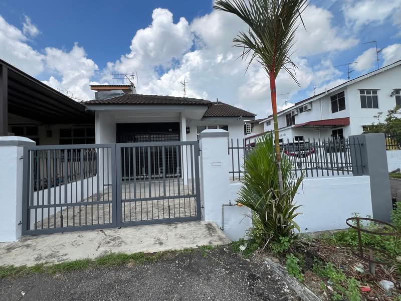 Rumah Teres 1 Tingkat untuk Dijual di Pekan Nanas (Johor) - Lee Lee - PropertyGuru.com.my