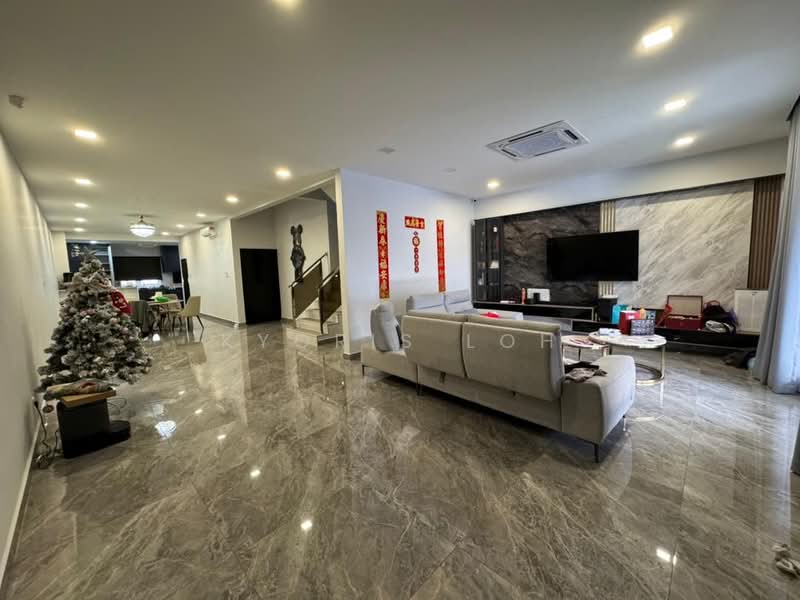 Rumah Teres 2 Tingkat untuk Dijual di Taman Molek (Johor Bahru) - Kyoris Loh - Living Room - PropertyGuru.com.my