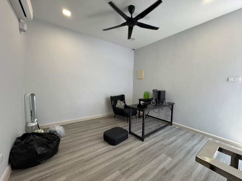 Rumah Teres 2 Tingkat untuk Dijual di Taman Molek (Johor Bahru) - Kyoris Loh - Study - PropertyGuru.com.my