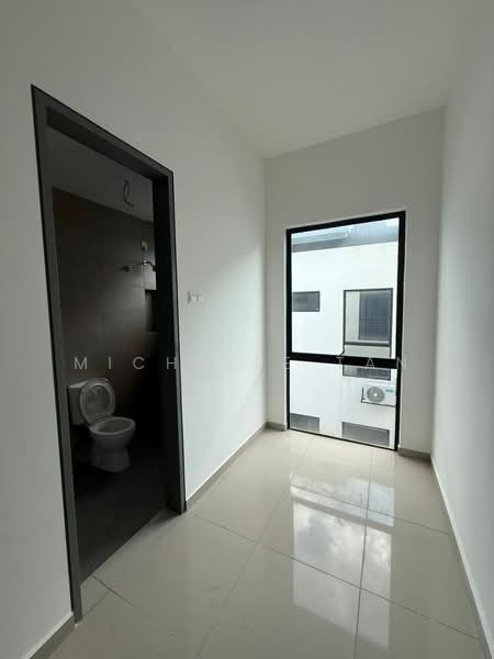 Rumah Teres 2 Tingkat untuk Dijual di Kajang (Selangor) - Michelle Tan - Bathroom - PropertyGuru.com.my