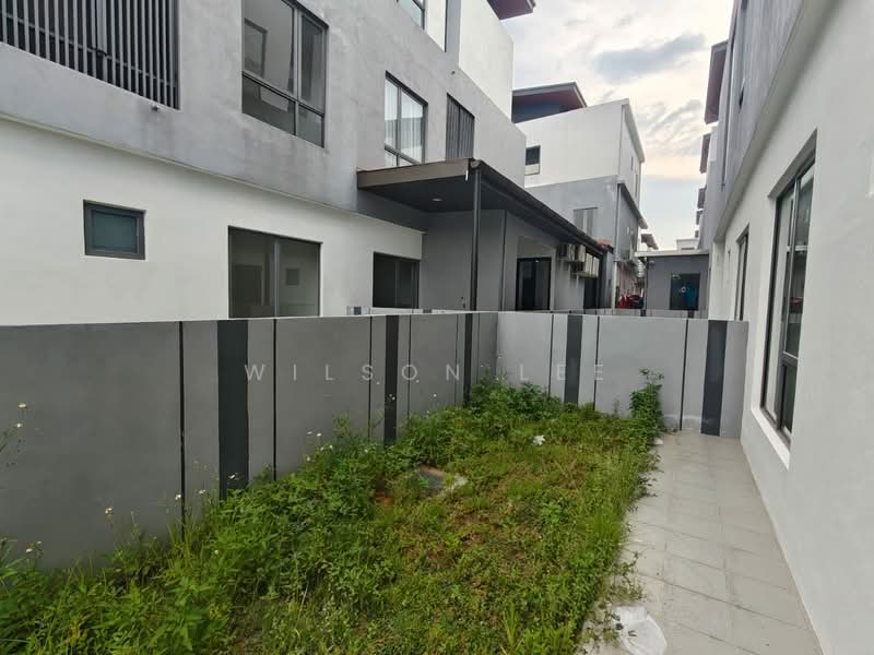 Rumah Berkembar untuk Dijual di Shah Alam (Selangor) - Wilson Lee - Exterior - PropertyGuru.com.my