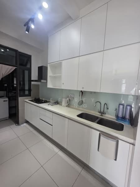 Service Residence for Sale at 8Scape Residence @ Sutera - Jeffrey Kiong - Kitchen - PropertyGuru.com.my