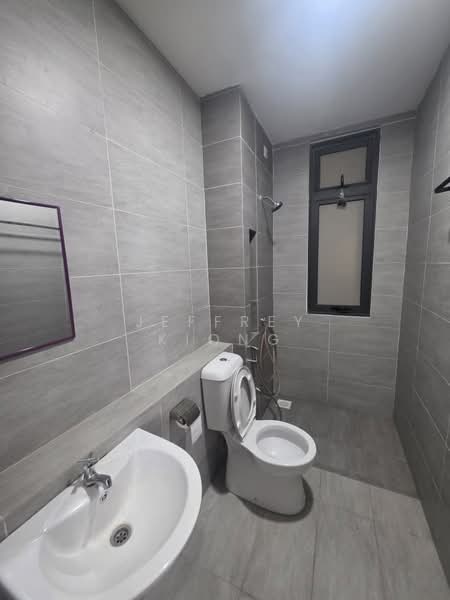 Service Residence for Sale at 8Scape Residence @ Sutera - Jeffrey Kiong - Bathroom - PropertyGuru.com.my