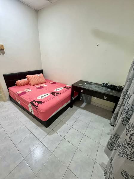 2-storey Terraced House for Rent in Taman Setia Indah (Tebrau) - Eifa Aziz - Bedroom - PropertyGuru.com.my