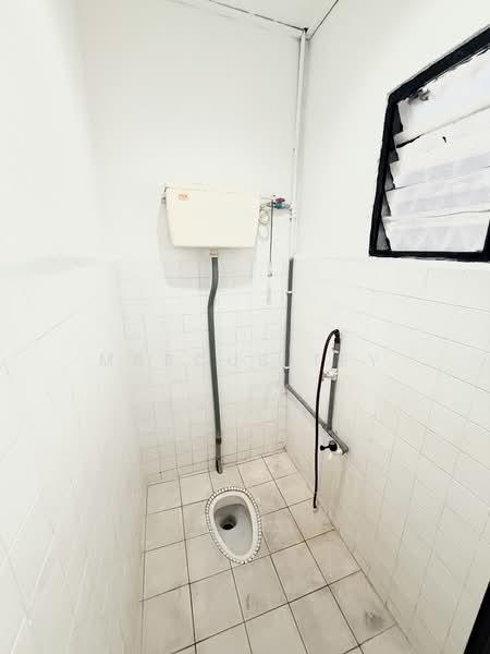 1-storey Terraced House for Sale in Simpang Rengam (Johor) - Marcus Tey - Bathroom - PropertyGuru.com.my
