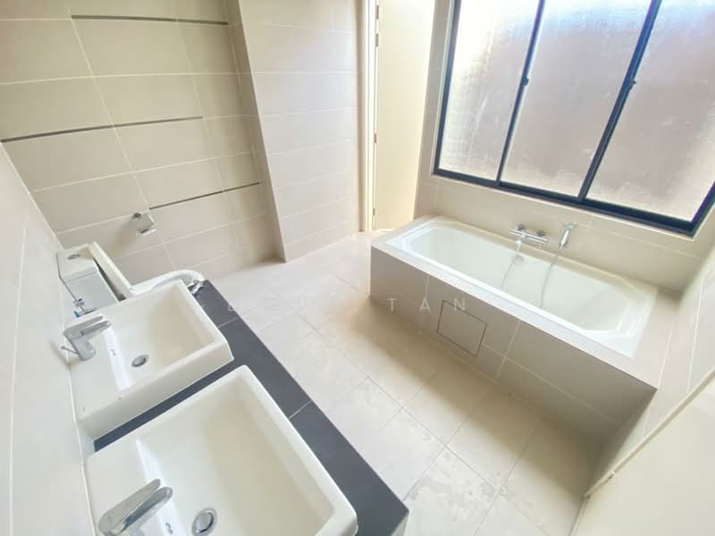 Semi-Detached House for Sale in Rawang (Selangor) - Dave Tan - Bathroom - PropertyGuru.com.my
