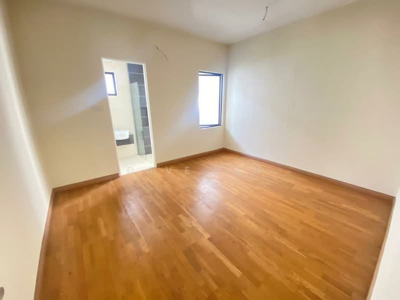 Semi-Detached House for Sale in Rawang (Selangor) - Dave Tan - Bedroom - PropertyGuru.com.my