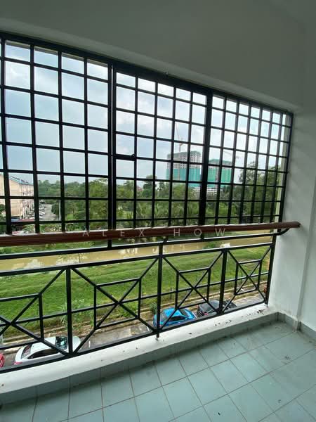 Pangsapuri untuk Dijual di Lily & Jasmine Apartment - Alex How - PropertyGuru.com.my
