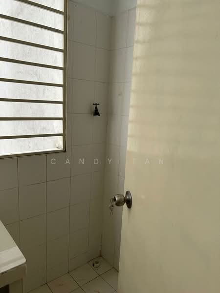 Kondominium untuk Disewa di Selayang Point - Candy Tan - Bathroom - PropertyGuru.com.my