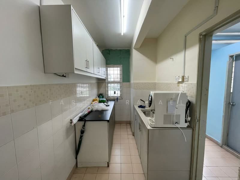 Pangsapuri untuk Dijual di Pangsapuri Permai - Farhan Rafael - Kitchen - PropertyGuru.com.my