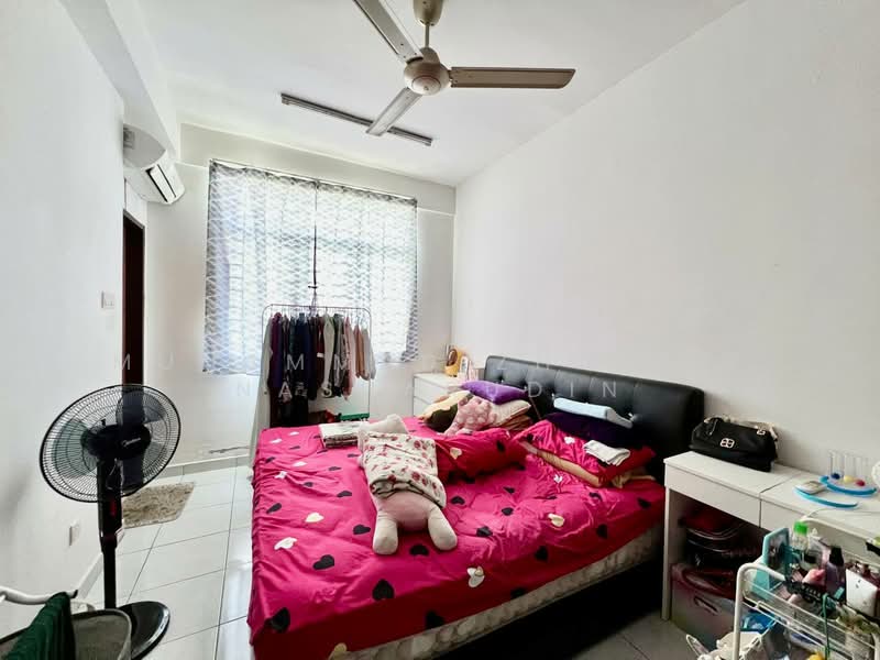 Apartment for Sale at Pangsapuri Saujana Permai 2 - Muhammad Zhariff Nasharudin - Bedroom - PropertyGuru.com.my