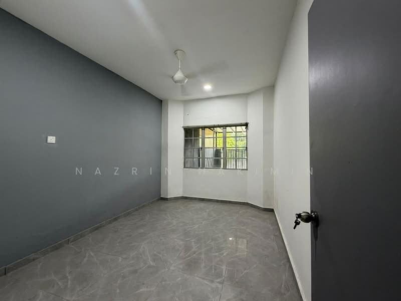 1-storey Terraced House for Sale in Kampung Teluk Panglima Garang (Telok Panglima Garang) - Nazrin Hakimin - Interior - PropertyGuru.com.my