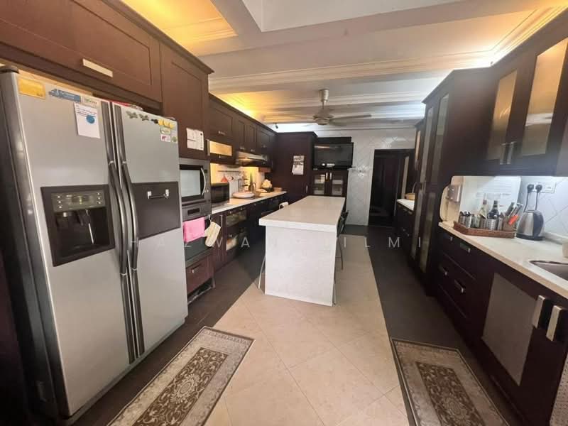 Rumah Banglo untuk Dijual di Country Heights (Kajang) - Hazwan Hilmi - Kitchen - PropertyGuru.com.my