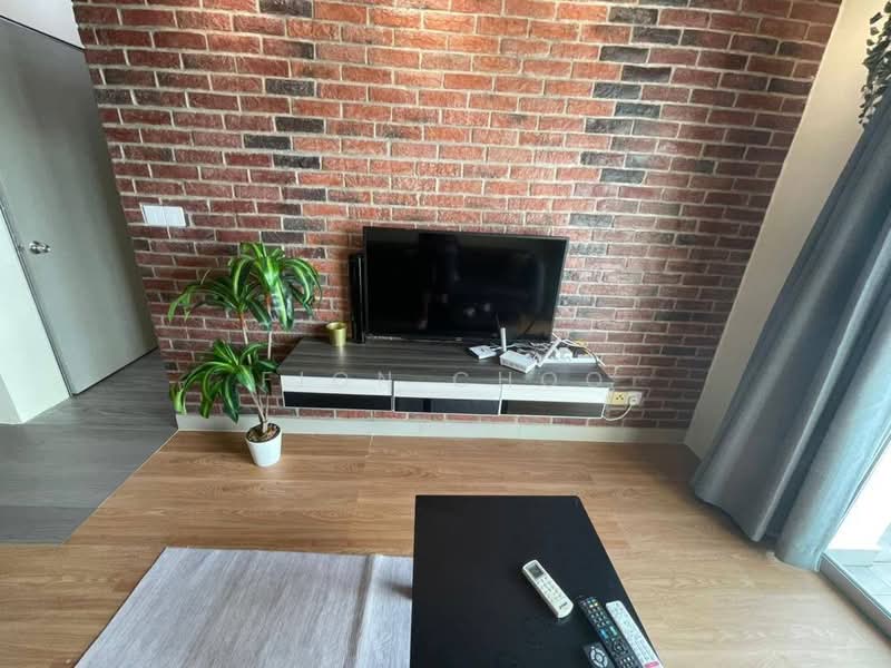 Apartment for Sale at Austin Suites (Permata Austin) - Fion Choo - Living Room - PropertyGuru.com.my