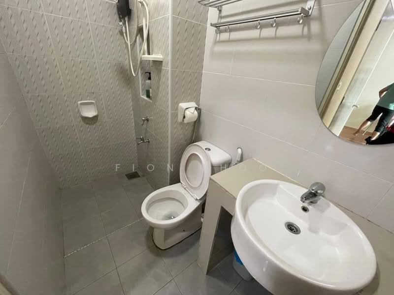 Apartment for Sale at Austin Suites (Permata Austin) - Fion Choo - Bathroom - PropertyGuru.com.my