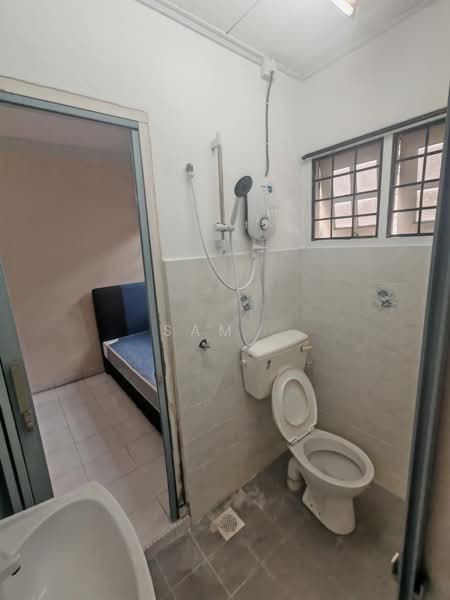 Rumah Teres 2.5 Tingkat untuk Disewa di Fair Park (Ipoh) - Sam . - Bathroom - PropertyGuru.com.my