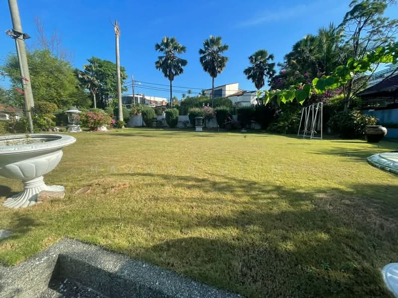 Rumah Banglo untuk Dijual di Country Heights (Kajang) - Hazwan Hilmi - Garden - PropertyGuru.com.my
