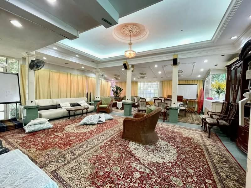 Rumah Banglo untuk Dijual di Country Heights (Kajang) - Hazwan Hilmi - Living Room - PropertyGuru.com.my