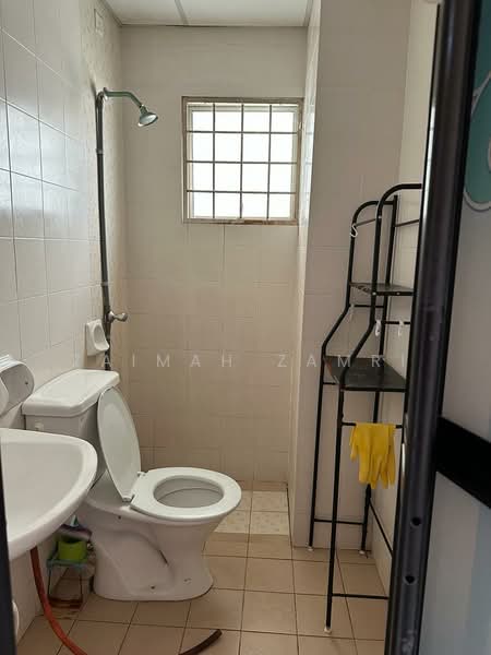 Kondominium untuk Dijual di Kondominium Kristal - Zaimah Zamri - Bathroom - PropertyGuru.com.my