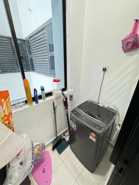 Pangsapuri untuk Dijual di Seri Austin Residence (Pangsapuri Seri Austin) - Jack Ching - Balcony - PropertyGuru.com.my