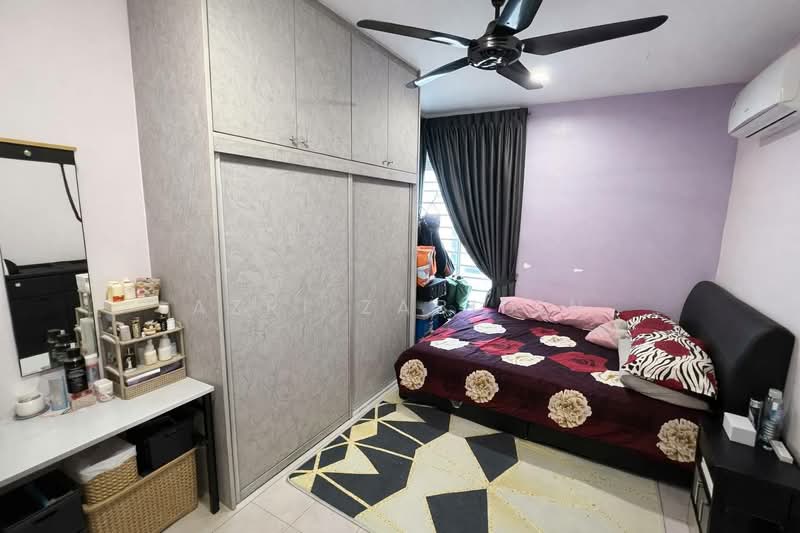 Pangsapuri untuk Dijual di Residensi Laguna Biru 2 - Azri Zabidin - Bedroom - PropertyGuru.com.my