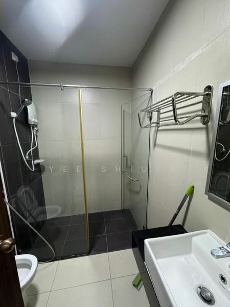 Servis Apartment untuk Disewa di D'Secret Garden (Pangsapuri Kempas Indah) - Yee Shiuen - Bathroom - PropertyGuru.com.my