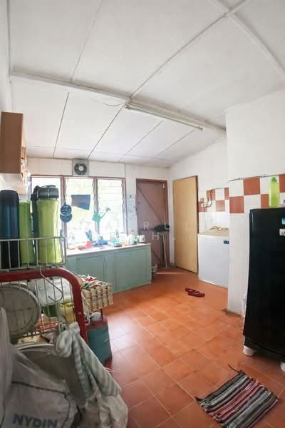 2-storey Terraced House for Sale in Seri Kembangan (Selangor) - Zairul Asrah Zulkefli - Kitchen - PropertyGuru.com.my