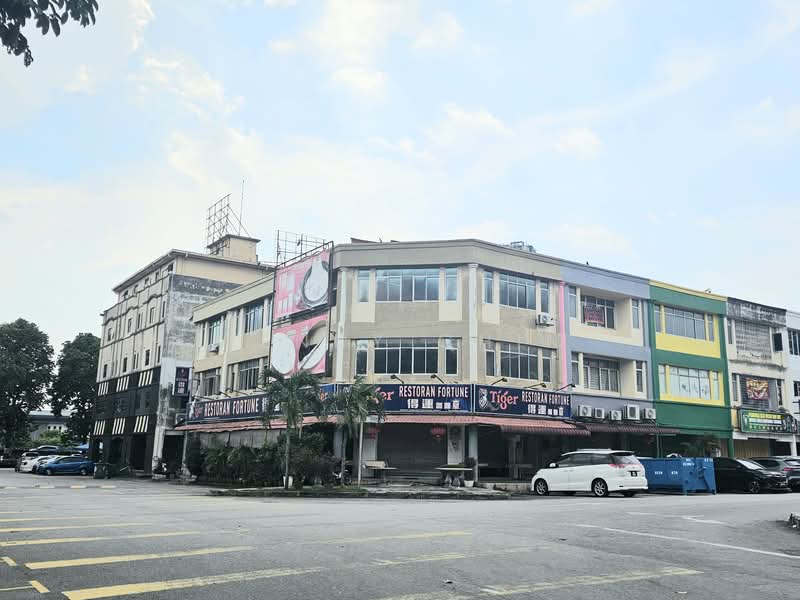 Kedai untuk Disewa di Bandar Puchong Utama (Puchong) - Wendy Chin - Exterior - PropertyGuru.com.my