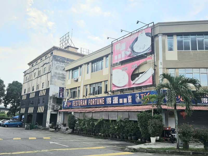 Kedai untuk Disewa di Bandar Puchong Utama (Puchong) - Wendy Chin - Exterior - PropertyGuru.com.my