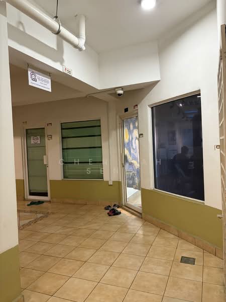 Pejabat untuk Disewa di KL City Centre (Kuala Lumpur) - Chen Kah Seng - Corridor - PropertyGuru.com.my