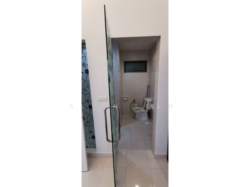 Service Residence for Sale at The Tropics Designer Suites - Alvin Seah - Bathroom - PropertyGuru.com.my