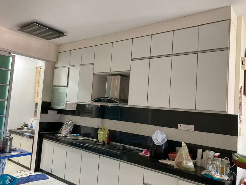 Kondominium untuk Disewa di The Brezza - Danny Ch'ng - Kitchen - PropertyGuru.com.my