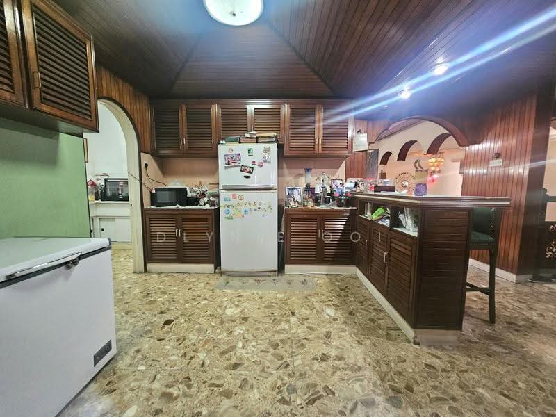 Bungalow House for Sale in Taman Desa (Taman Desa) - Dlynie Ooi - Kitchen - PropertyGuru.com.my