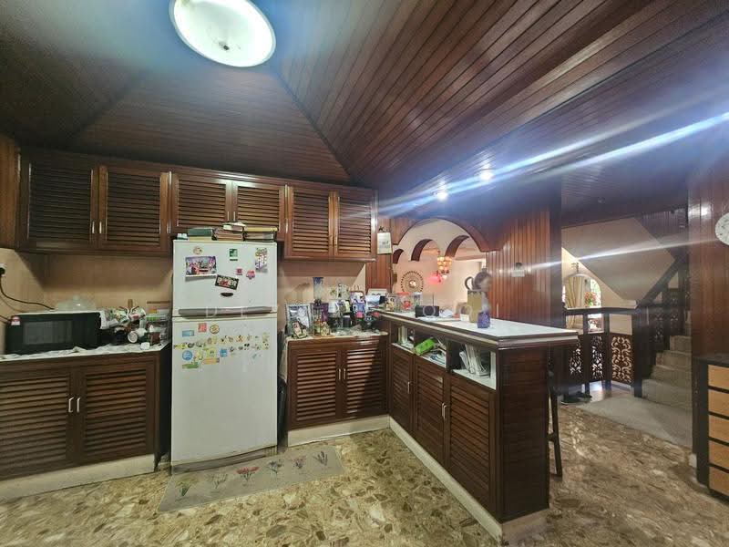 Bungalow House for Sale in Taman Desa (Taman Desa) - Dlynie Ooi - Kitchen - PropertyGuru.com.my