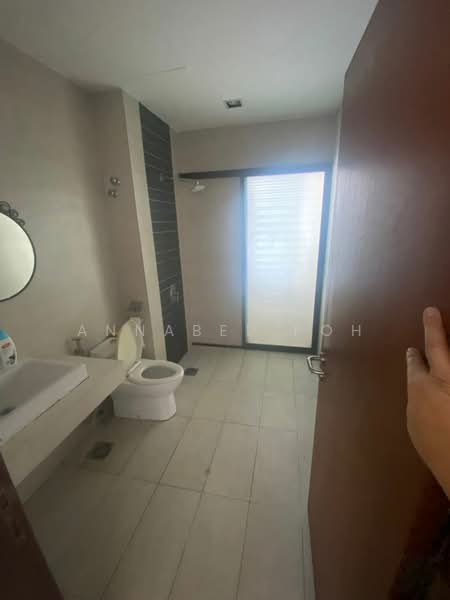 3-storey Terraced House for Rent in Duta Suria (Ampang) - Annabel Poh - Bathroom - PropertyGuru.com.my