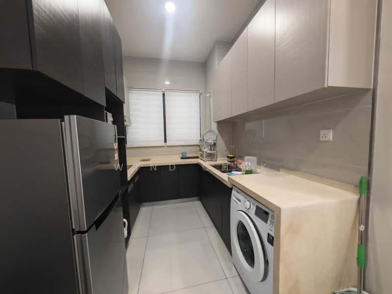 Kondominium untuk Disewa di Kings Bay @ Country Garden Danga Bay - Wind Chok - Kitchen - PropertyGuru.com.my