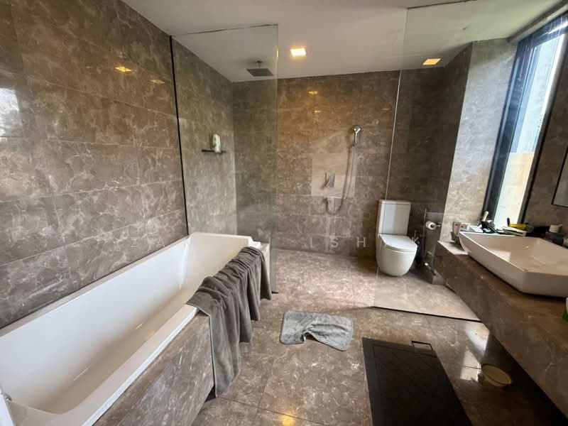 Semi-Detached House for Sale in Mont Kiara (Kuala Lumpur) - Zamani Ishak - Bathroom - PropertyGuru.com.my