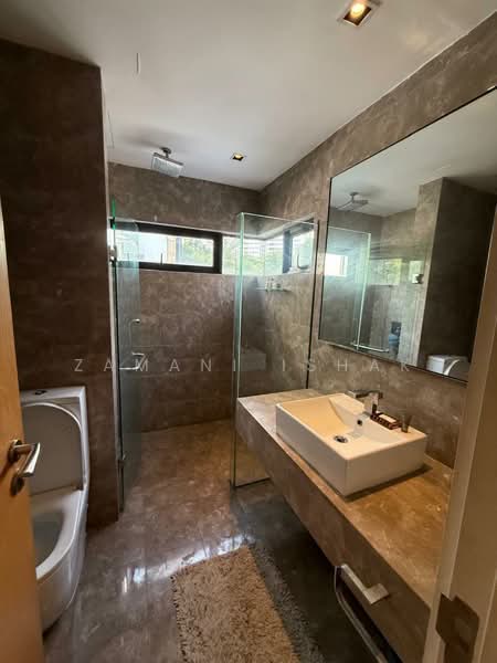 Semi-Detached House for Sale in Mont Kiara (Kuala Lumpur) - Zamani Ishak - Bathroom - PropertyGuru.com.my