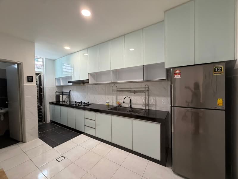 Rumah Teres 2 Tingkat untuk Disewa di Kempas Baru (Johor Bahru) - Nelson Tan - Kitchen - PropertyGuru.com.my