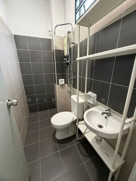Rumah Teres 2 Tingkat untuk Disewa di Kempas Baru (Johor Bahru) - Nelson Tan - PropertyGuru.com.my