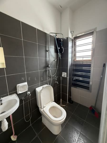 Rumah Teres 2 Tingkat untuk Disewa di Kempas Baru (Johor Bahru) - Nelson Tan - PropertyGuru.com.my