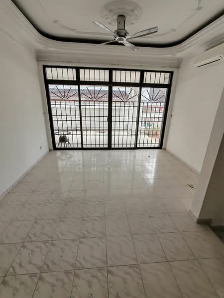 Semi-Detached House for Rent in Taman Johor Jaya (Johor Bahru) - Johnson Chong - Living Room - PropertyGuru.com.my