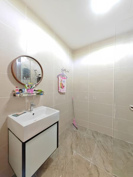 Service Residence for Rent at Veranda Residence - PeiYi Tan - Bathroom - PropertyGuru.com.my