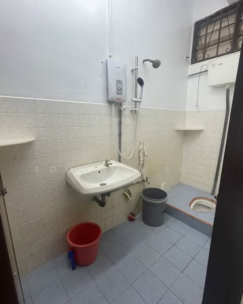 2-storey Terraced House for Rent in Air Putih (Kuantan) - Soon Yen Loo - Bathroom - PropertyGuru.com.my