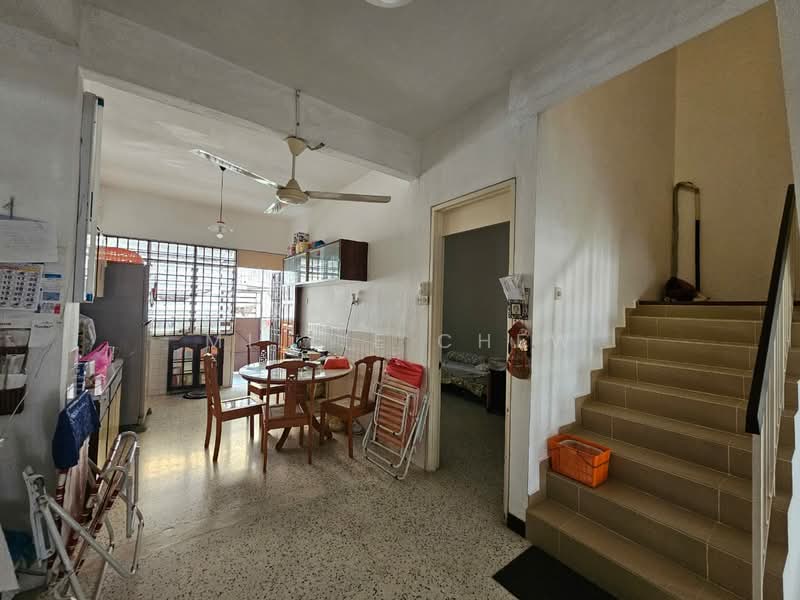 2.5-storey Terraced House for Sale in Gelugor (Penang) - Millie Chew - Kitchen - PropertyGuru.com.my