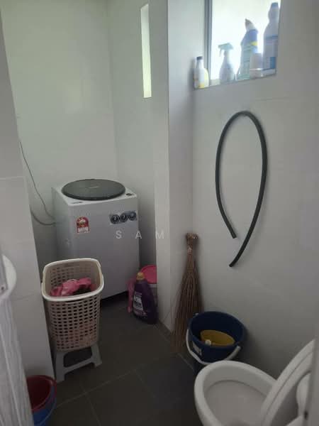 1.5-storey Terraced House for Rent in Bandar Meru Prima (Ipoh Premier City) (Ipoh) - Sam . - Bathroom - PropertyGuru.com.my