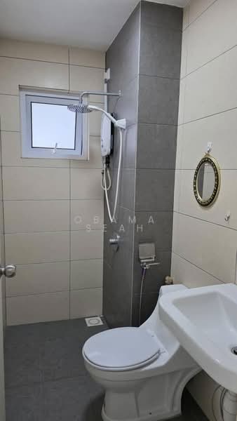 Kondominium untuk Dijual di The Holmes 1 - Obama Seah - Bathroom - PropertyGuru.com.my