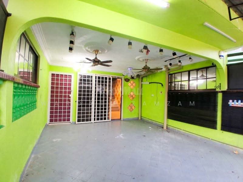 Rumah Teres untuk Dijual di Taman Kajang Baru (Kajang) - Wardatu Zamzam - Exterior - PropertyGuru.com.my